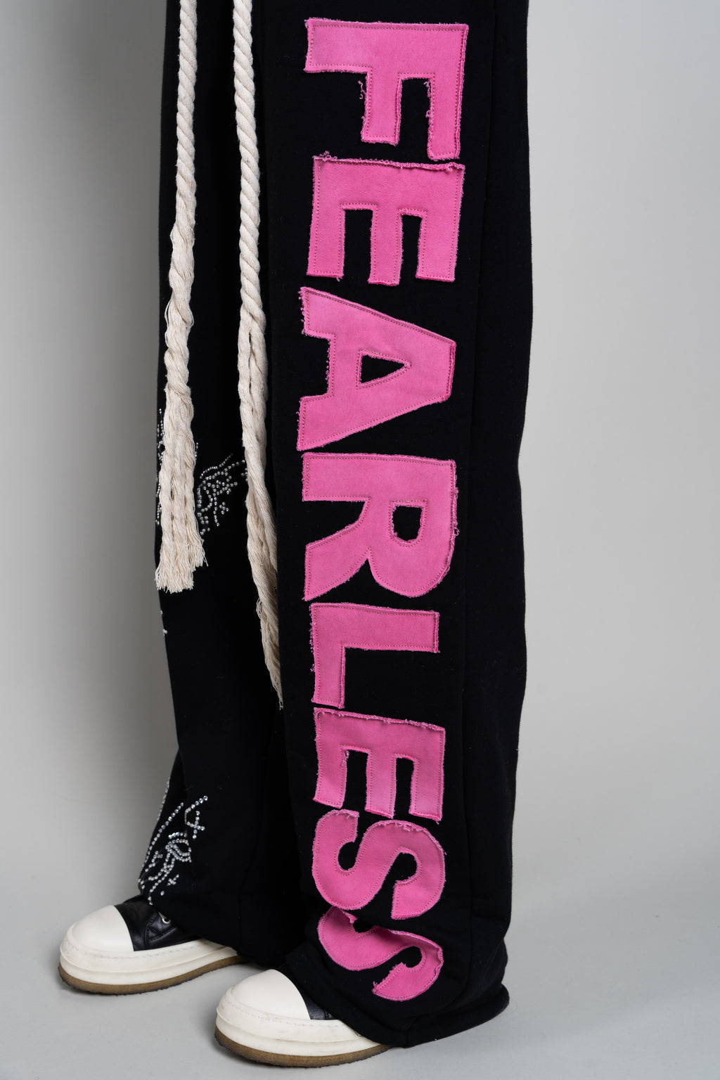 FEARLESS sweatpants
